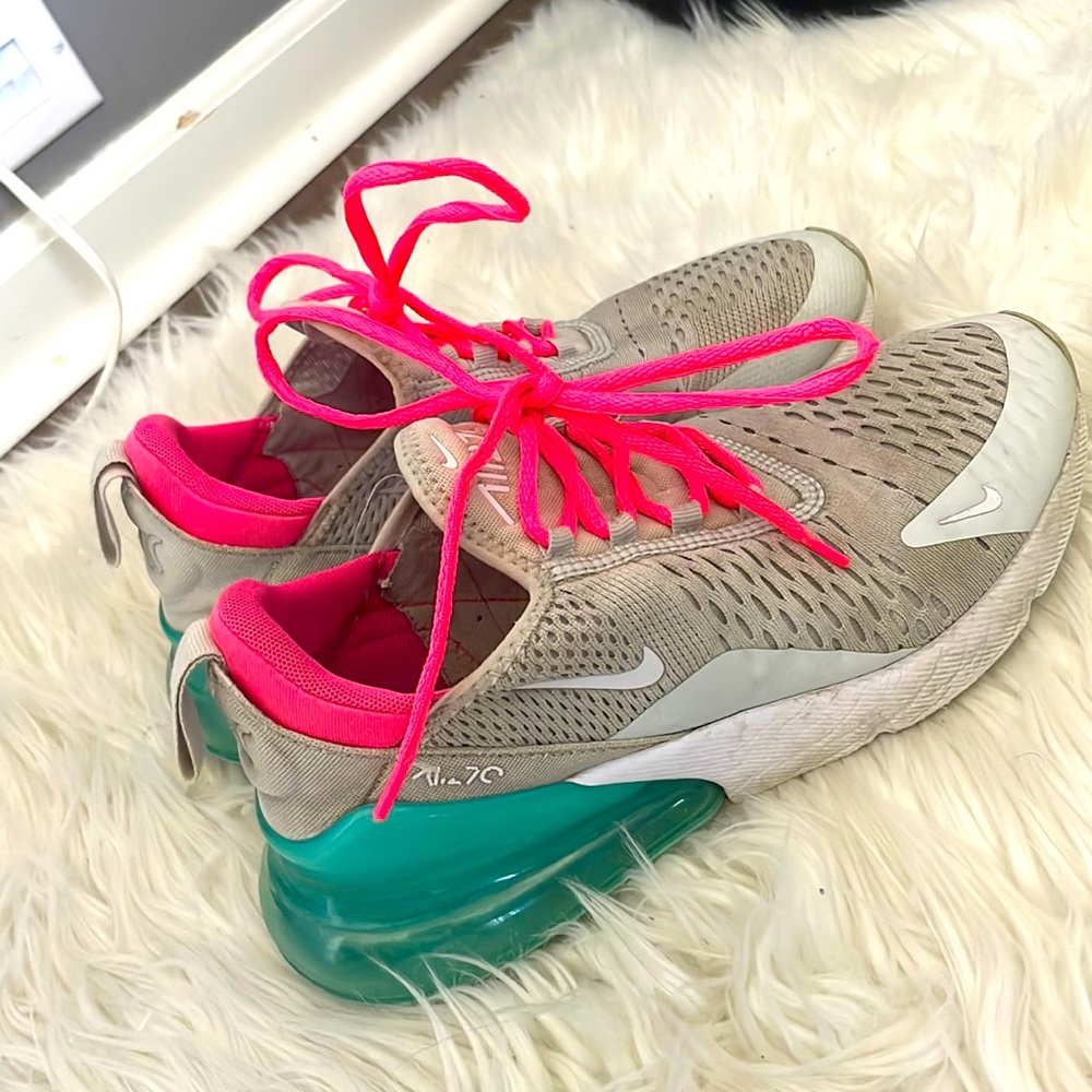 Nike 270s Size 7.5
